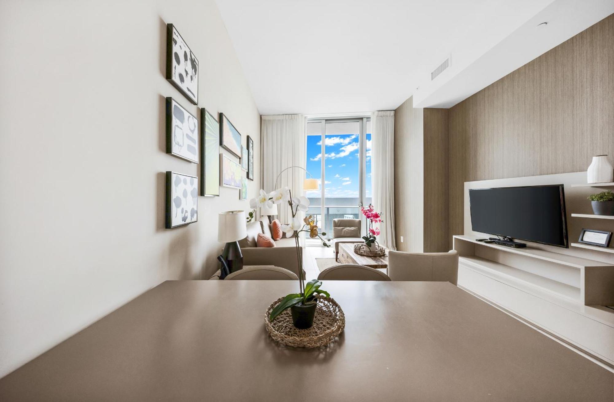 Wake Up To The Sound Of Waves In A Stylish Condo In A Luxury Resort Холивуд Екстериор снимка